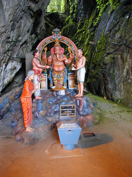 batu_caves_2082.jpg<BR>